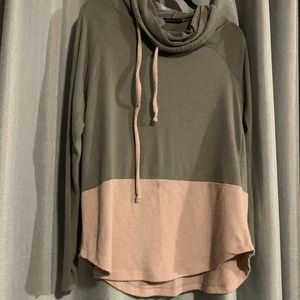 Grey & pink soft, thin pullover